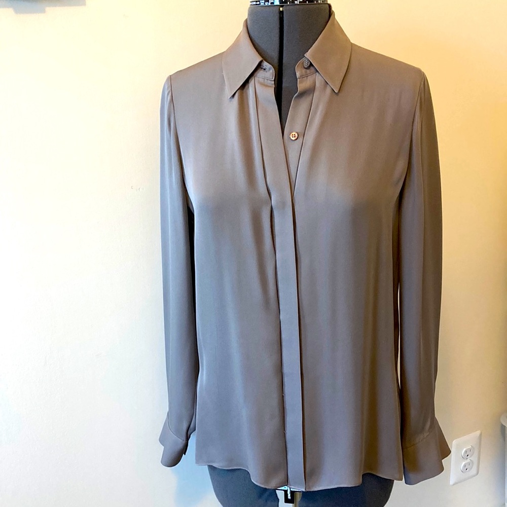 Vince 100% silk blouse grey/lavender